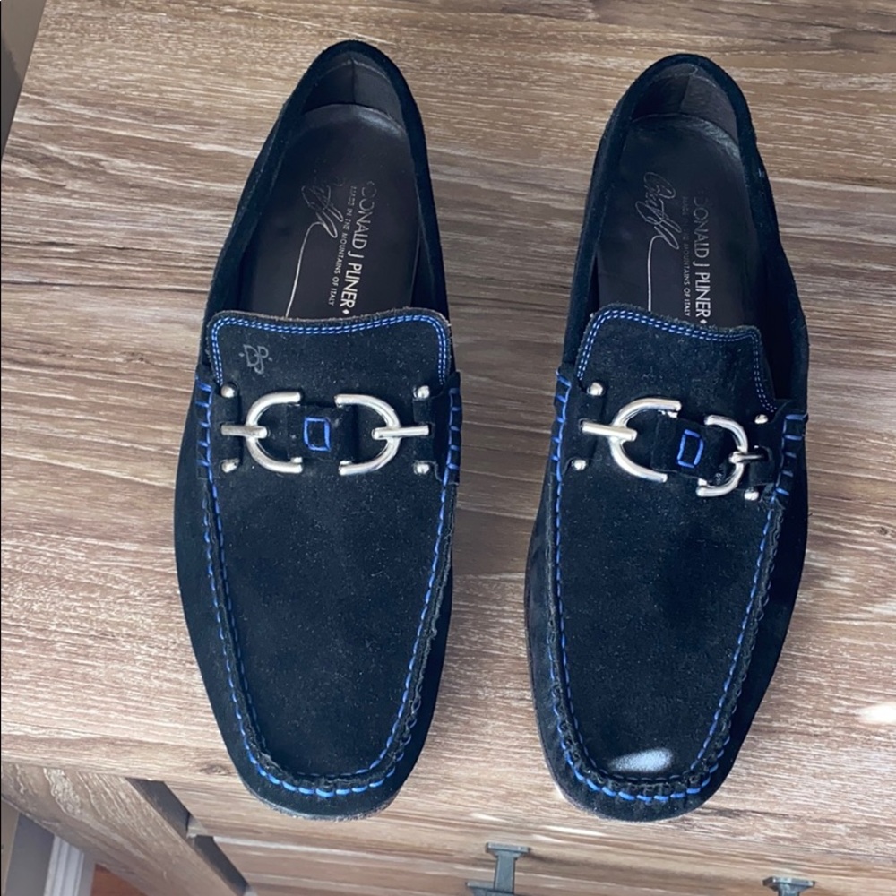 Men’s black suede loafers. Blue Stitching.